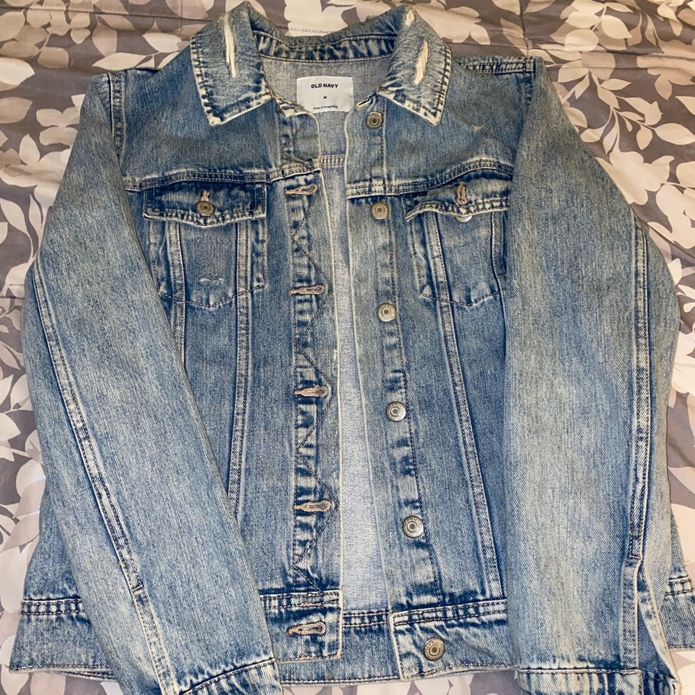 Woman’s Jean Jacket. Size Medium